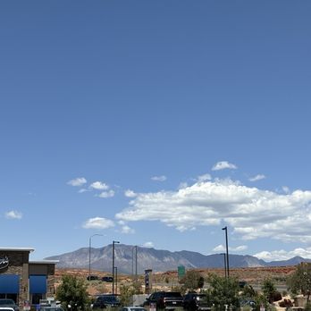Culver's - Parking lot. - Burgers Near Me - Washington, Utah