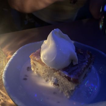 The Toasted Coconut - Peach tres leches - New American Near Me - Houston, Texas