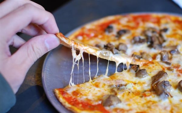Vezzo NYC Thin Crust Pizza by null