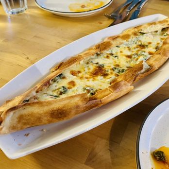 Uzzo Mediterranean Restaurant - Pide Veggie - Mediterranean Near Me - Boca Raton, Florida