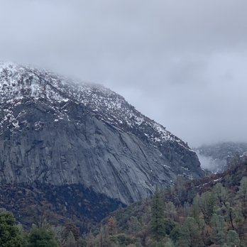 Yosemite Falls - View - Hiking Near Me - Yosemite, California Yosemite Falls - View - Hiking Near Me - Yosemite, California