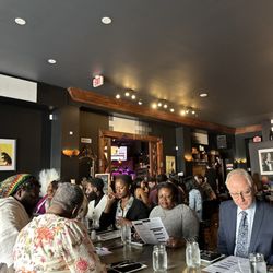 Uptown Bar & Eatery