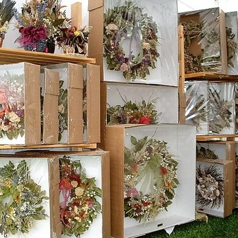 Henry's Gardens - DRIED FLORAL WREATHS AT LETCHWORTH FALL SHOW - Nurseries & Gardening Near Me - Eden, New York