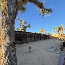 Joshua Tree Inn & Motel - Back yard. Quite the Zen Garden.