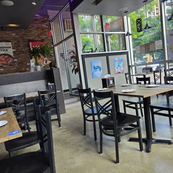 bb.q Chicken Virginia Square - Indoor seating - Chicken Shop Near Me - Arlington, Virginia bb.q Chicken Virginia Square - Indoor seating - Chicken Shop Near Me - Arlington, Virginia