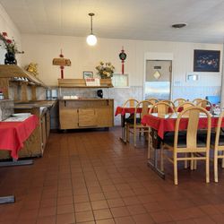 Peking Garden - Dining area/ buffet