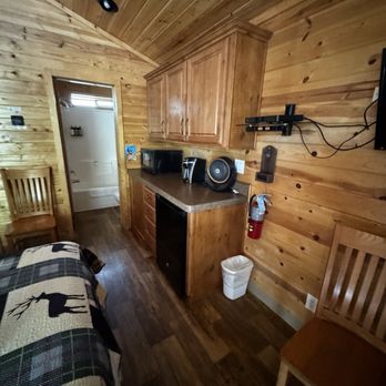 Virginia Creek Settlement - Hotels Near Me - Bridgeport, California
