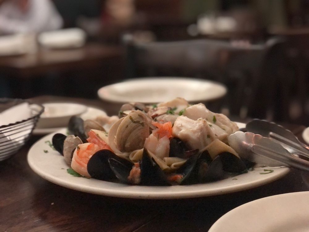 Social spots from Carlo's Cucina Italiana