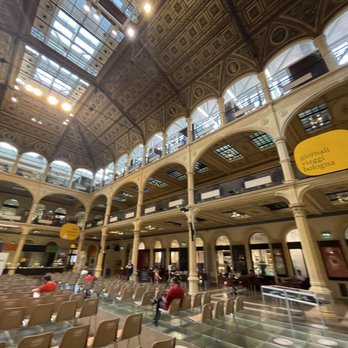 Biblioteca Salaborsa - The main library of Bologna - Libraries Near Me - Bologna, BO