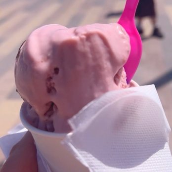 Pismo Yogurt - Vegan cherry cashew ice cream - Ice Cream & Frozen Yogurt Near Me - Pismo Beach, California Pismo Yogurt - Vegan cherry cashew ice cream - Ice Cream & Frozen Yogurt Near Me - Pismo Beach, California