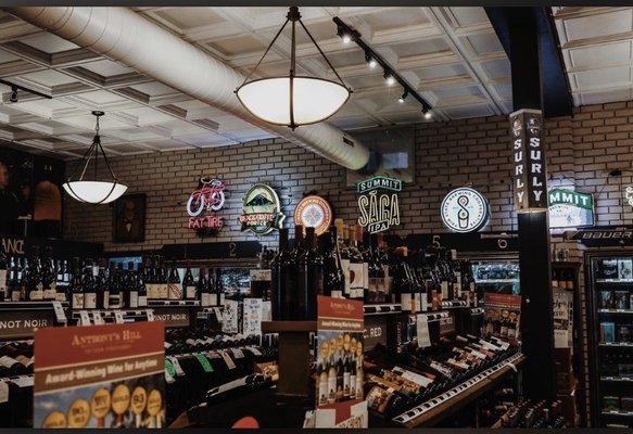 Thomas Liquors by null