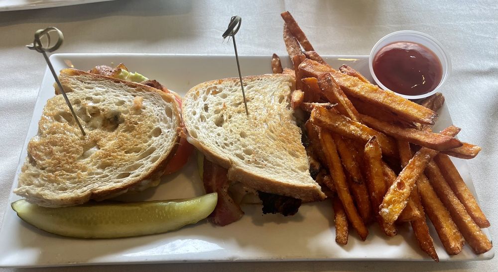 Mt. Anthony Country Club - Restaurant and Vermont Weddings