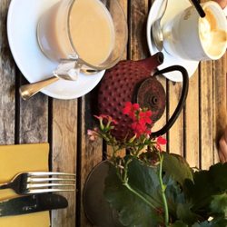Mama's Cafe - Tea, coffee and fresh juice :)