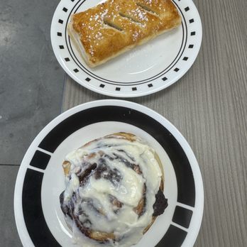Cadeau Cafe - Pastries - Coffee & Tea Near Me - Fort Myers, Florida Cadeau Cafe - Pastries - Coffee & Tea Near Me - Fort Myers, Florida