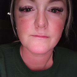 Skin Studio 211 - Awful extensions, droopy and too curled