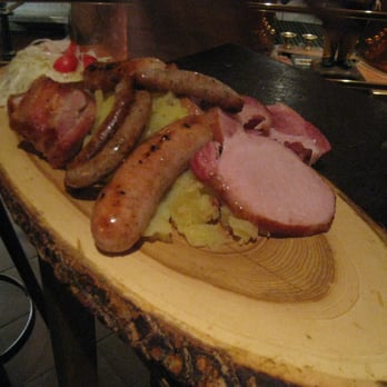 Gröninger Privatbrauerei - mmm.... pork! - Breweries Near Me - Hamburg, HH