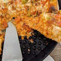 Kickin' Chicken Pizza