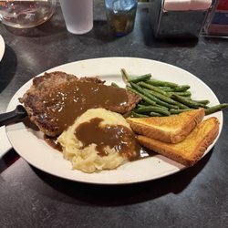 Howell's Restaurant & Lounge - Chicken Fried Steak