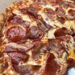 Jimmy's Pizza - Pepperoni and bacon pizza