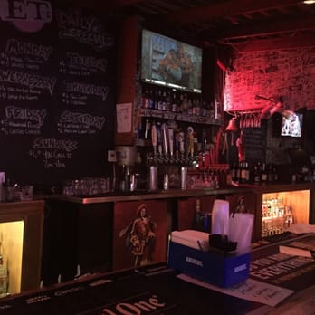 ET's Classy Lounge - Bar - Dive Bars Near Me - Temecula, California