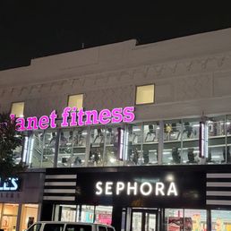 Exterior photo of Planet Fitness - Brooklyn, New York Exterior photo of Planet Fitness - Brooklyn, New York