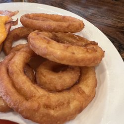 Fore Seasons Clubhouse Bar & Grill - 10 onion rings for an up charge of $3.50