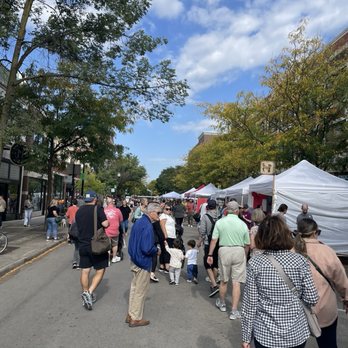 Lincoln Square Ravenswood Apple Fest - Festivals Near Me - Chicago, Illinois Lincoln Square Ravenswood Apple Fest - Festivals Near Me - Chicago, Illinois
