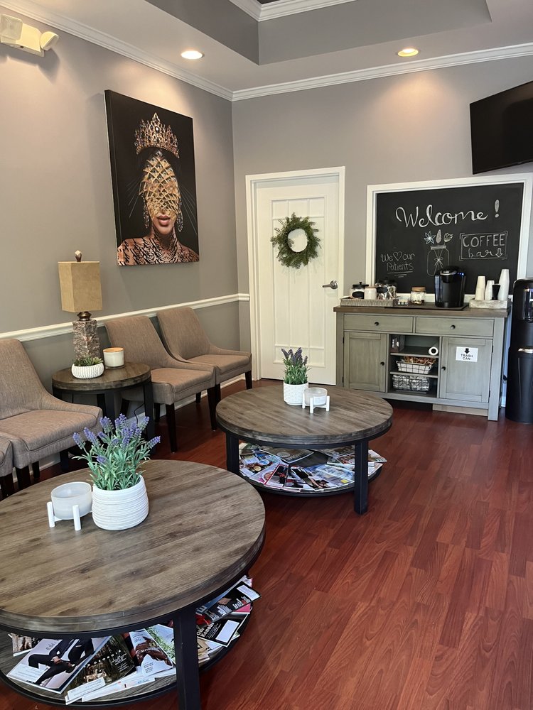 Windward Healthcare Center Logo