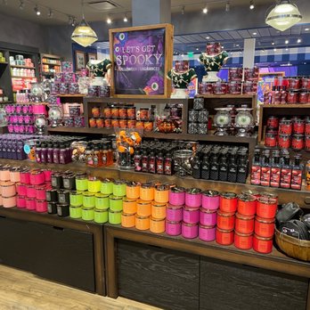 Bath & Body Works - Cosmetics & Beauty Supply Near Me - San Diego, California Bath & Body Works - Cosmetics & Beauty Supply Near Me - San Diego, California