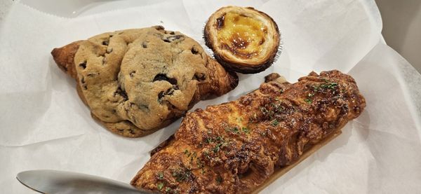 Tous les Jours by null