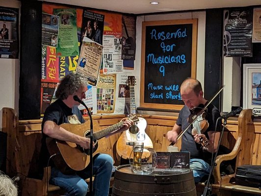 O'Sullivan's Courthouse Pub by null