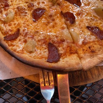 Anthony J's Bistro - Soupy and garlic pizza - Italian Near Me - Mystic, Connecticut