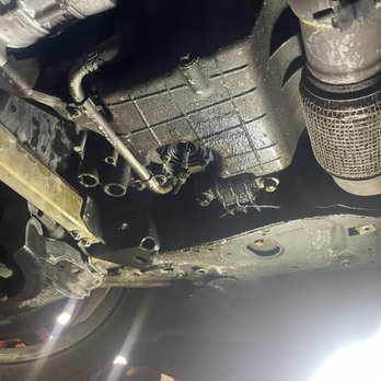 Quik Oil Change - More oil - Oil Change Stations Near Me - Oakville, Ontario Quik Oil Change - More oil - Oil Change Stations Near Me - Oakville, Ontario