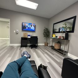 Oasis Medical Services - You can kick back and relax while the IV does it's thing