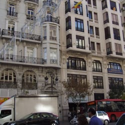 Escuela Oficial de Tatuadores y Piercers
