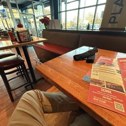 Me waiting for service at the front of the establishment forever! Me waiting for service at the front of the establishment forever!