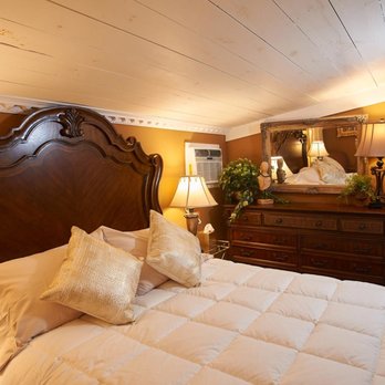 Zink Haus - Chardonnay Cottage - Venues & Event Spaces Near Me - New Braunfels, Texas Zink Haus - Chardonnay Cottage - Venues & Event Spaces Near Me - New Braunfels, Texas