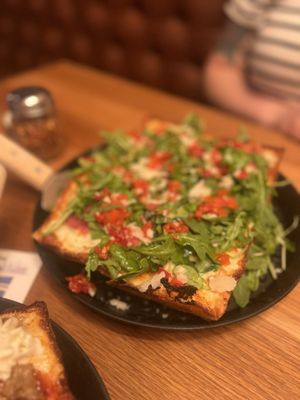 Blue Pan Pizza by null