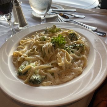 Mezza Luna - Fettuccine Alfredo with Broccoli - Italian Near Me - Buzzards Bay, Massachusetts Mezza Luna - Fettuccine Alfredo with Broccoli - Italian Near Me - Buzzards Bay, Massachusetts