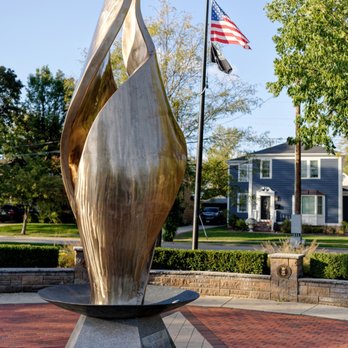 Memorial Park - Landmarks & Historical Buildings Near Me - Arlington Heights, Illinois