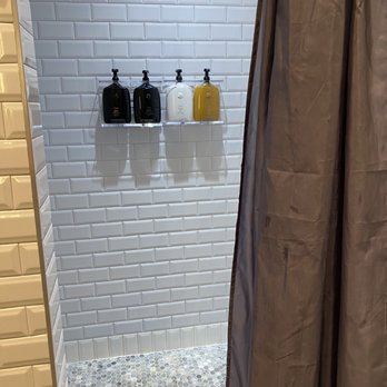 Barry's Chelsea - handicap shower - Trainers Near Me - New York, New York Barry's Chelsea - handicap shower - Trainers Near Me - New York, New York