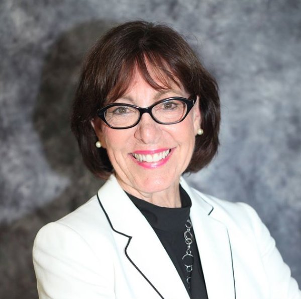 YVONNE KRONEBERGER CAPRI REAL ESTATE Updated October 2024 2005