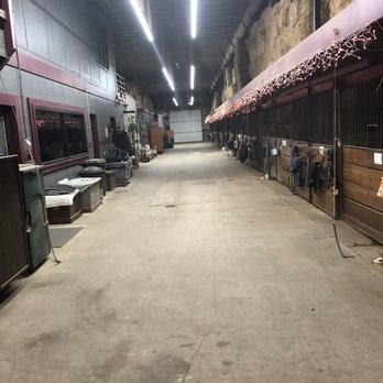 Robert Tweedlie Stables - Barn aisle - Farms Near Me - Noblesville, Indiana Robert Tweedlie Stables - Barn aisle - Farms Near Me - Noblesville, Indiana