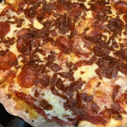 Marzoni's Brick Oven & Brewing Company - Tasty pizza