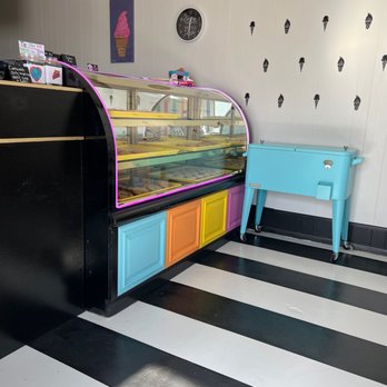 Scoops Cookies & Cones - Ice Cream & Frozen Yogurt Near Me - Crescent, Oklahoma Scoops Cookies & Cones - Ice Cream & Frozen Yogurt Near Me - Crescent, Oklahoma