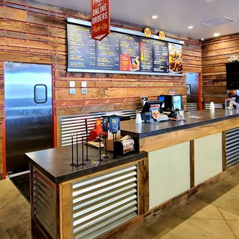 Joella's Hot Chicken - Mason - Order counter and pickup - Chicken Wings Near Me - Mason, Ohio