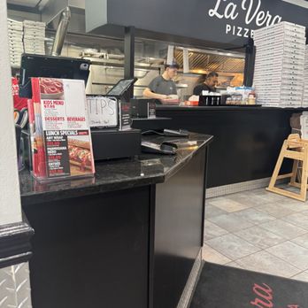 La Vera Pizzeria - Pizza Near Me - Staten Island, New York La Vera Pizzeria - Pizza Near Me - Staten Island, New York