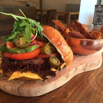 Loui's Burgers - Optisch ein Hinkucker! 5 Sterne - Burgers Near Me - Berlin, BE Loui's Burgers - Optisch ein Hinkucker! 5 Sterne - Burgers Near Me - Berlin, BE