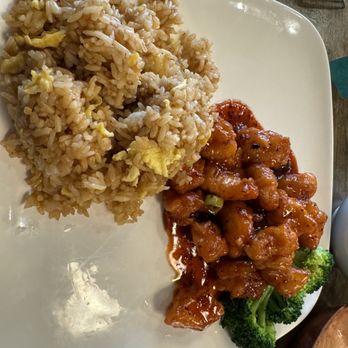 WEI Authentic Chinese - L2. General Tso's Chicken Lunch Special $10.50 + $1.00 upgrade for fried rice. (Not pictured was the Egg Drop Soup) - Cantonese Near Me - Buford, Georgia WEI Authentic Chinese - L2. General Tso's Chicken Lunch Special $10.50 + $1.00 upgrade for fried rice. (Not pictured was the Egg Drop Soup) - Cantonese Near Me - Buford, Georgia