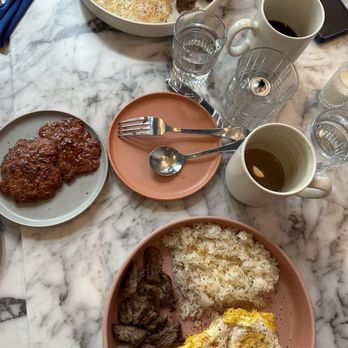 Maypole - Bistek Filipino Breakfast - side of Longanisa - New American Near Me - Wheaton, Illinois Maypole - Bistek Filipino Breakfast - side of Longanisa - New American Near Me - Wheaton, Illinois
